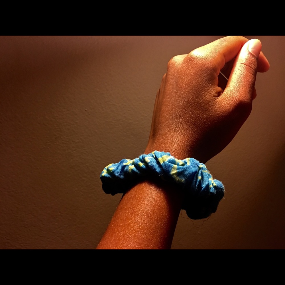 Scrunchie Trio - Picture 4 of 4